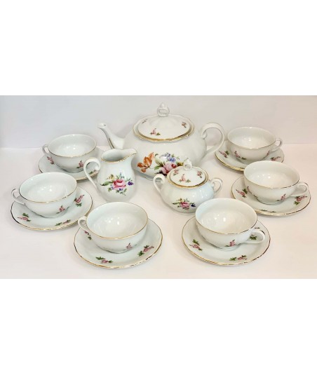 Benedikt porceliano arbatos...